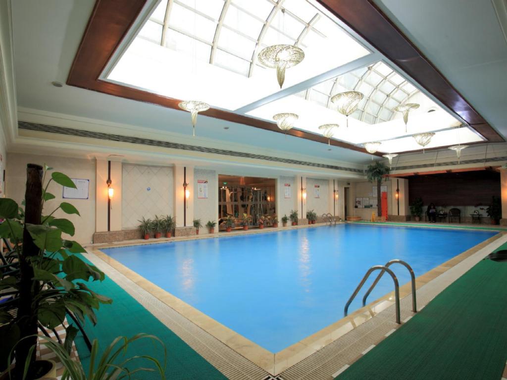 Beijing King Wing Hot Spring Hotel Pequim Exterior foto