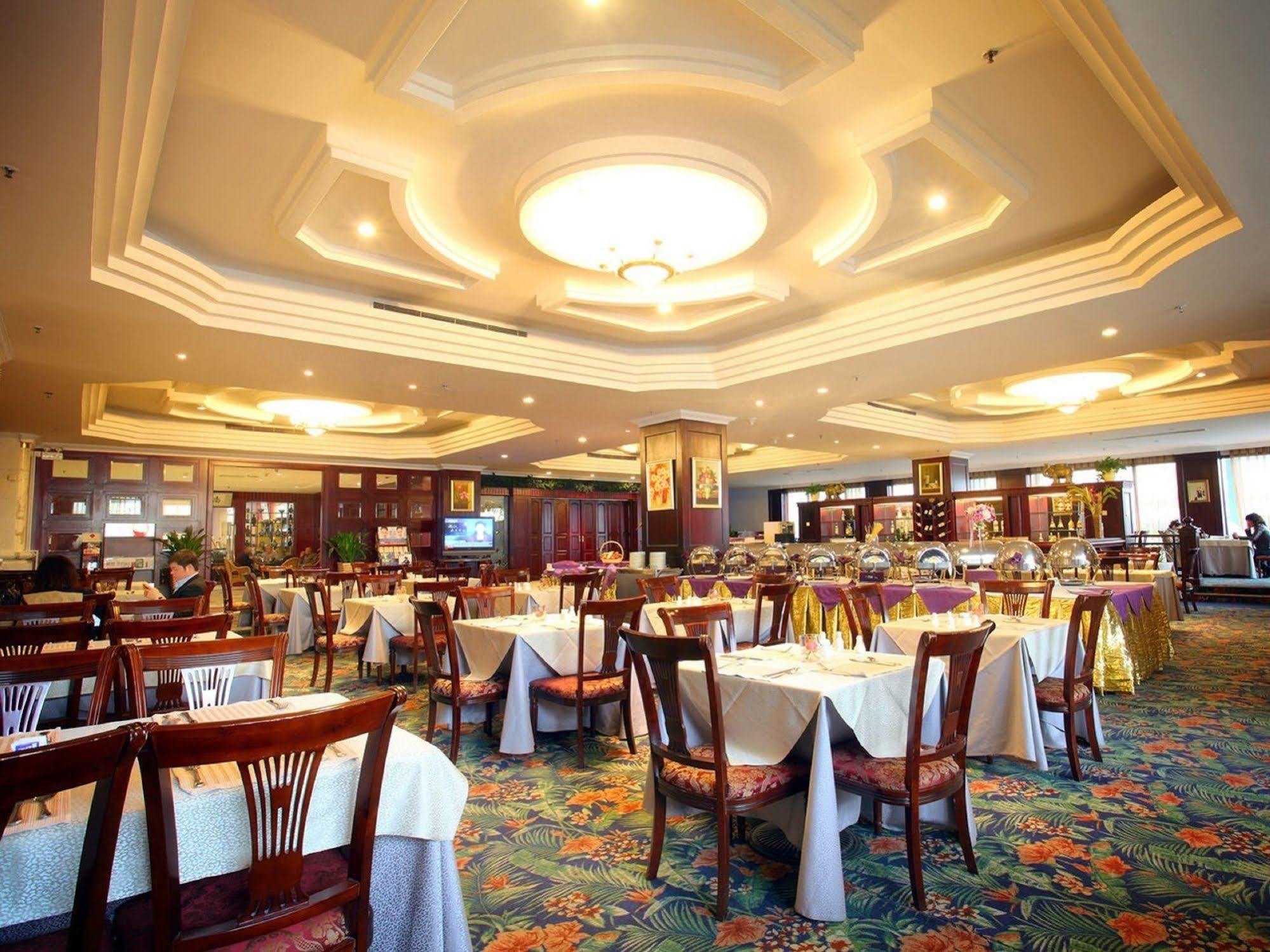 Beijing King Wing Hot Spring Hotel Pequim Exterior foto